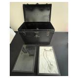 Fibre Products Division IKELHEIMER-ERNST Case with Mirror & Necklace Display