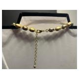 VTG Green Stone Knotted Bead Necklace with Gold Floral Pendant, Earrings & Gold Chain Necklace