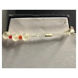 VTG Green Stone Knotted Bead Necklace with Gold Floral Pendant, Earrings & Gold Chain Necklace