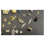 Vintage Costume Jewelry Assortment - Brooches, Pins & Earrings Odds & Ends for Jewelry Making