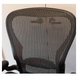 UL - Herman Miller Aeron Size C Office Chair - Black Mesh