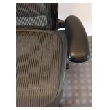 UL - Herman Miller Aeron Size C Office Chair - Black Mesh