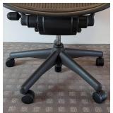 UL - Herman Miller Aeron Size C Office Chair - Black Mesh
