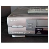 UL - Panasonic S-VHS ET VCR - DNR Pro Six-Head, Twin Flying Erase Heads, Remote