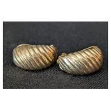 K - Pair of 14K Yellow Gold Clip Hoop Earrings