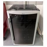 G - Ewave Wine Fridge - 19W x 21D x 32H in, Glass Door