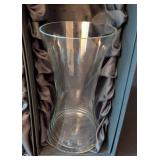 LB - Ricardo Valdes Champagne Glasses & Holder Vase (3-Piece Set)