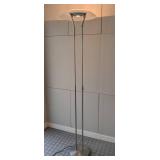 UL - Estiluz Modern Chrome Floor Lamp with Glass Disc Shade