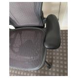LB - Herman Miller Size 2 Office Chair - Mesh Back, Black Frame
