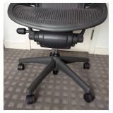 LB - Herman Miller Size 2 Office Chair - Mesh Back, Black Frame