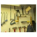 LLS - Craftsman Tool Chest w/ Vise & Assorted Hand Tools - Bench Lamp Included