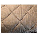 LB - Royal Sateen - Queen Size Reversible Comforter & Linens