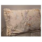 LB - Royal Sateen - Queen Size Reversible Comforter & Linens