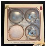 LR - Dazzling Silver & Clear Christmas Balls