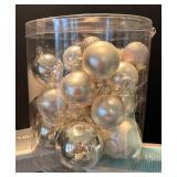 LR - Festive Ornaments