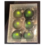 LR - Festive Ornaments