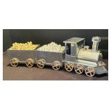 P - Decorative Mirrored Train Engine with 2 Coal Cars