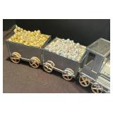 P - Decorative Mirrored Train Engine with 2 Coal Cars