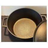 P - Utopia Kitchen Cast Iron Dutch Oven