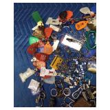 Lot of advertised key rings, keys and more