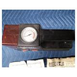 Larin 12v portable air compressor with car plug in