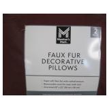 2 Pack of new faux fur decorative p...
