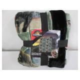 60 x 70" Jurassic World lounge thro...