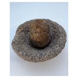 Authentic Hand-Carved Volcanic Stone Molcajete (Mortar & Pestle).   2 lbs 1.1 oz / 940 g.