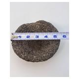Authentic Hand-Carved Volcanic Stone Molcajete (Mortar & Pestle).   2 lbs 1.1 oz / 940 g.