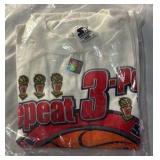 RARE NEW Chicago Bulls Michael Jordan 3-Peat Vintage Starter T-Shirt Size Large from 1993, In Package