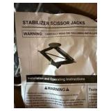 Stabilizer scissor jack tool
