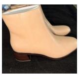 New woman’s size 7 Sonoma Heeled Boots