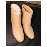New woman’s size 7 Sonoma Heeled Boots