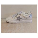 NEW ART CLASS KIDS SHOES SIZE 5 SILVER