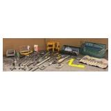 VARIETY: socket heads, drill bits, chisels & more