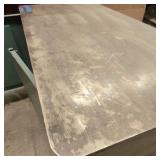 PORTABLE workbench with storage capacity