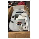 DELTA sander, looks brand new inside of box