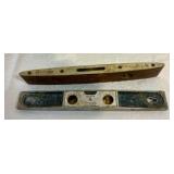 Group of 4 vintage tools, planes and levels