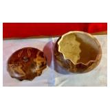 Hand carved Peruvian folk art gourd trinket box/mate burilado