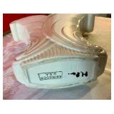 Vintage white pottery fan vase Abingdon No 513