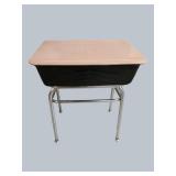 Three Adjustable Desk with Lift-Top Storage – Compact & Functional