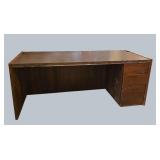 Executive Wood Desk – Bold, Spacious & Built to Last!
