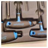 Snap-on 8-piece metric T-shaped/L-shaped combination hex wrench set.