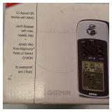 Garmin GPS 76 marine navigator, waterproof. In box