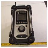 Makita XRM02 job site radio