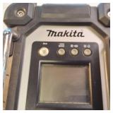 Makita XRM02 job site radio