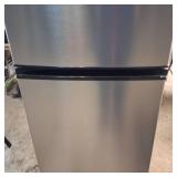 Vissani Top Freezer Mid sized Refrigerator in a stainless steel look - Model #MDFF7SS