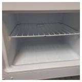 Vissani Top Freezer Mid sized Refrigerator in a stainless steel look - Model #MDFF7SS