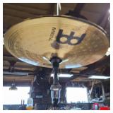 Meinl Byzance Traditional medium crash cymbal w/stand