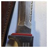 Lot of vintage fixed-blade knives (2 total)